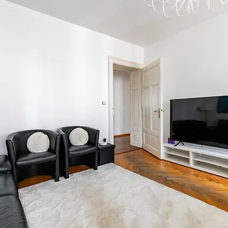 Hyper Centre - 120m2- F5 *